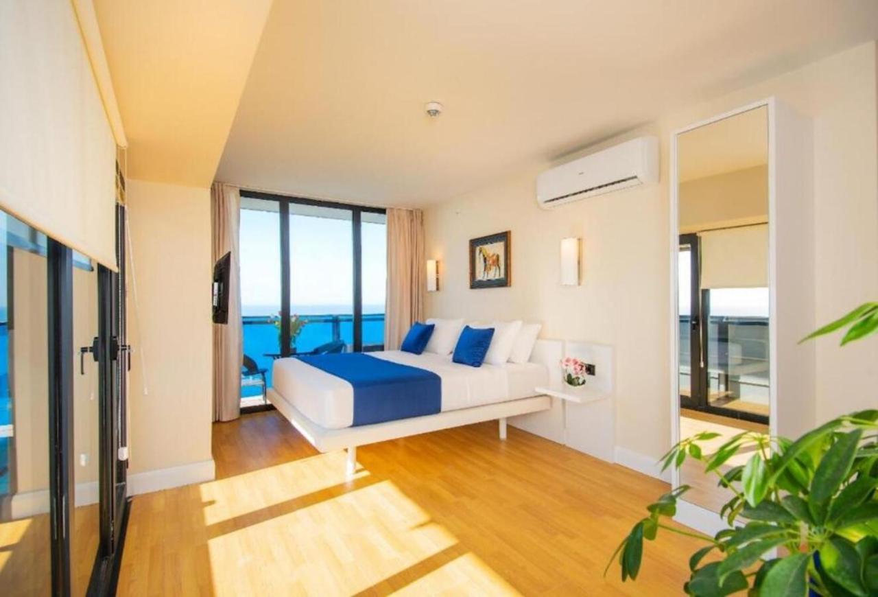 Seaside Resort In New Orbi Twins Batoumi Extérieur photo