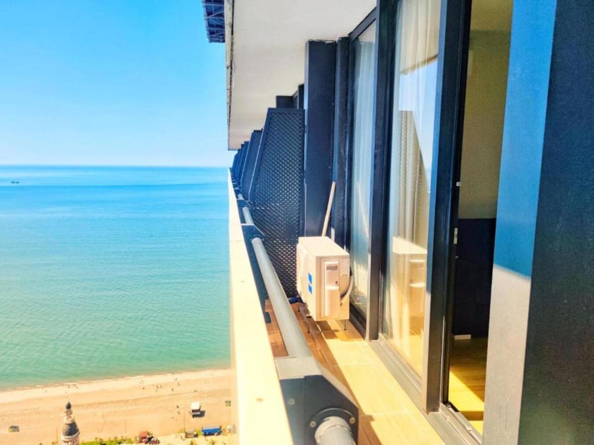 Seaside Resort In New Orbi Twins Batoumi Extérieur photo