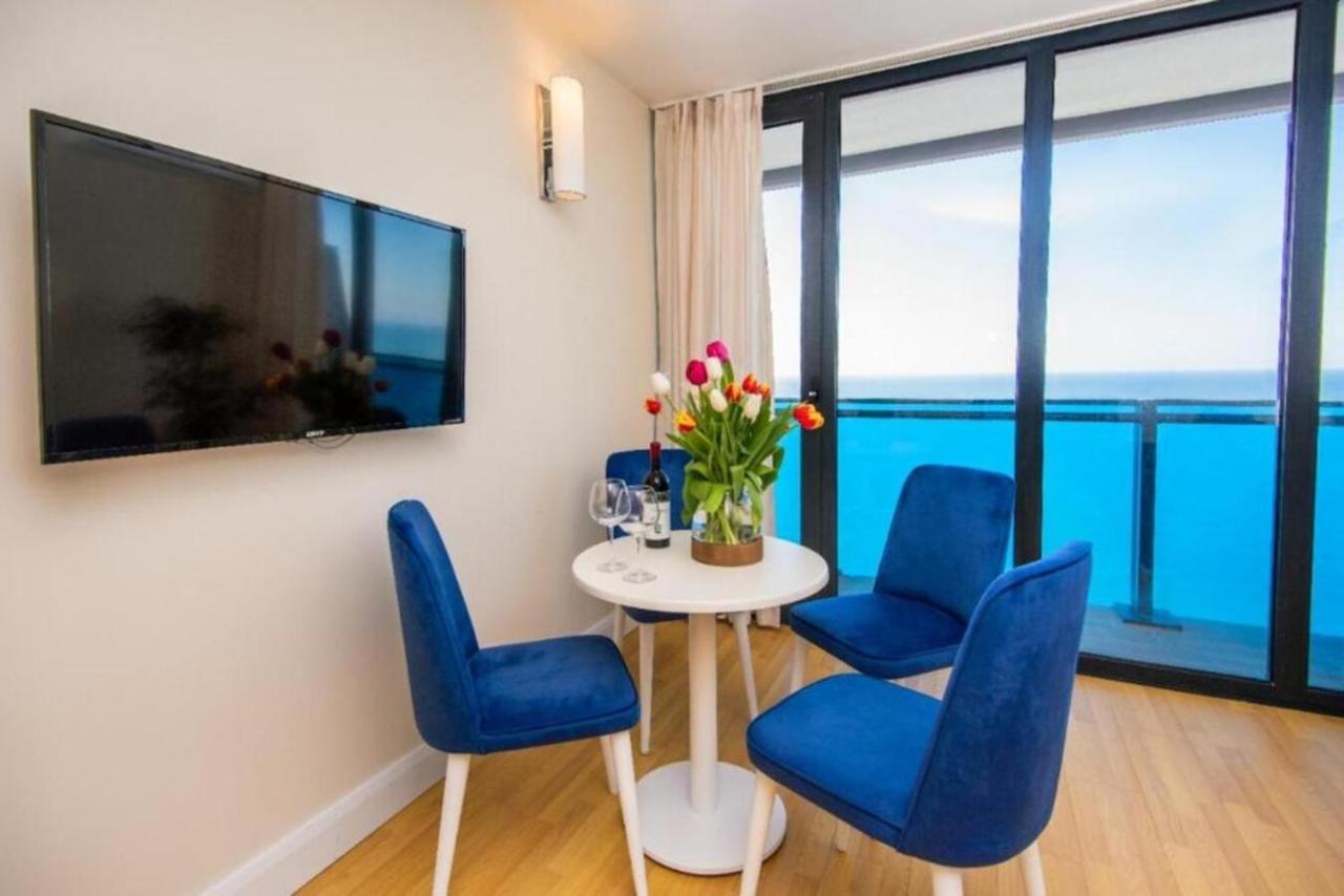 Seaside Resort In New Orbi Twins Batoumi Extérieur photo