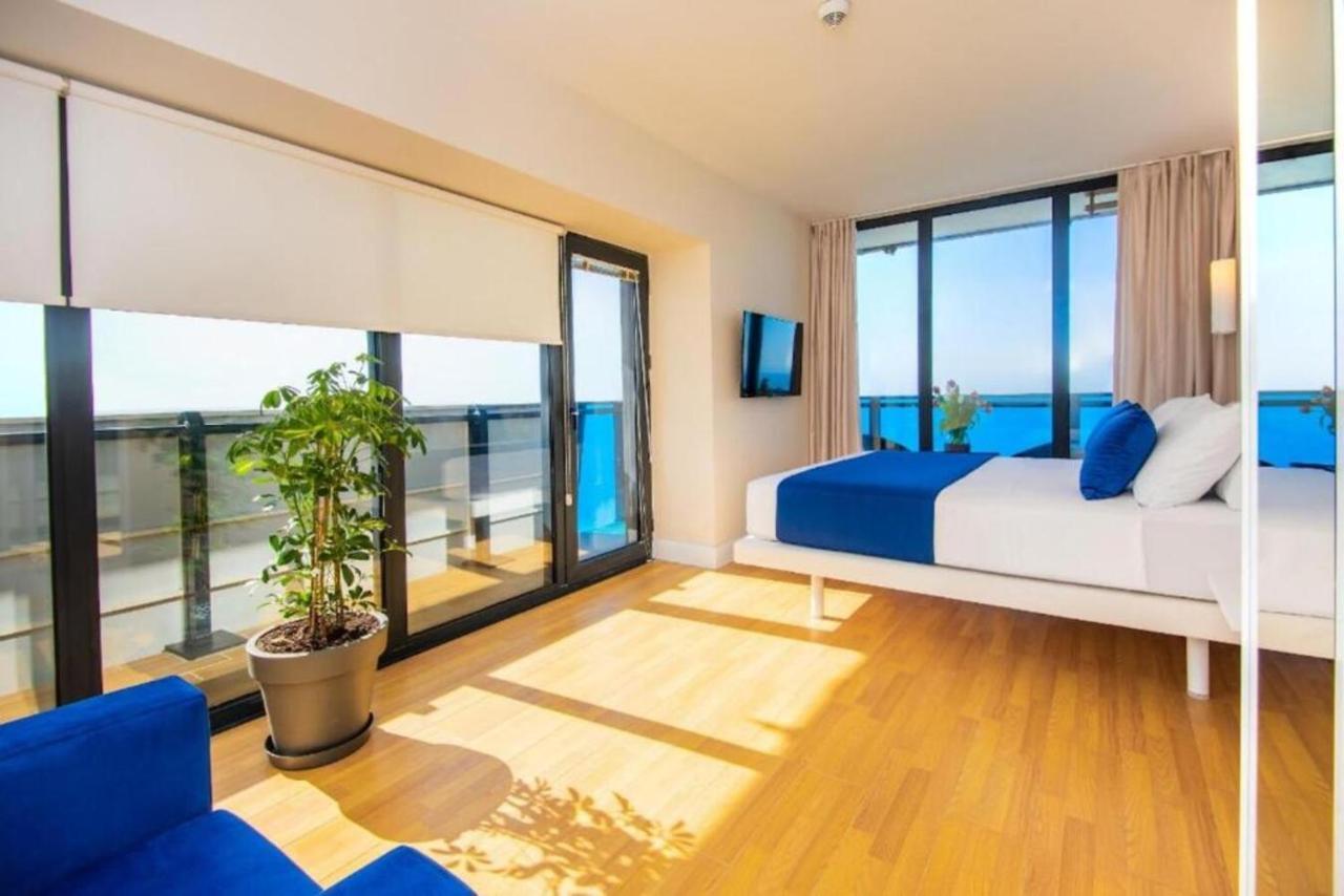 Seaside Resort In New Orbi Twins Batoumi Extérieur photo