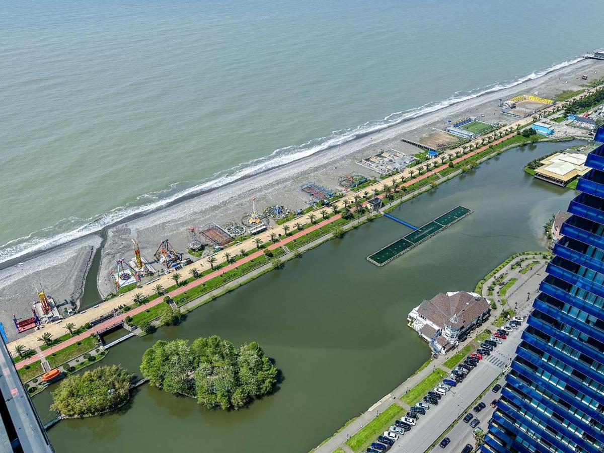 Seaside Resort In New Orbi Twins Batoumi Extérieur photo