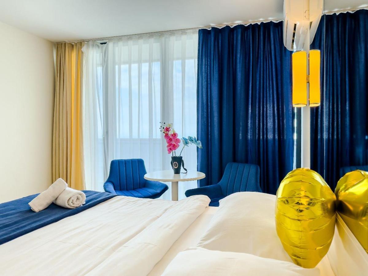 Seaside Resort In New Orbi Twins Batoumi Extérieur photo