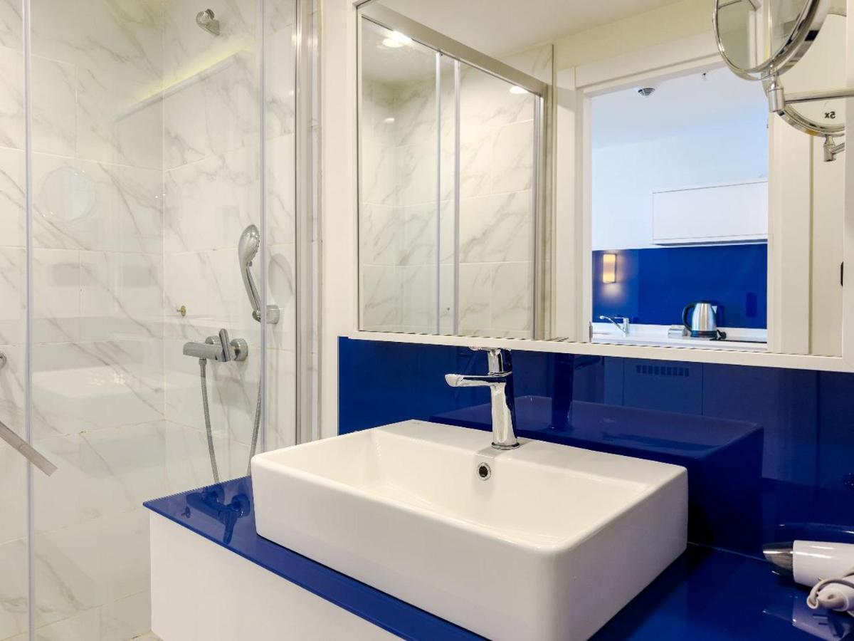 Seaside Resort In New Orbi Twins Batoumi Extérieur photo
